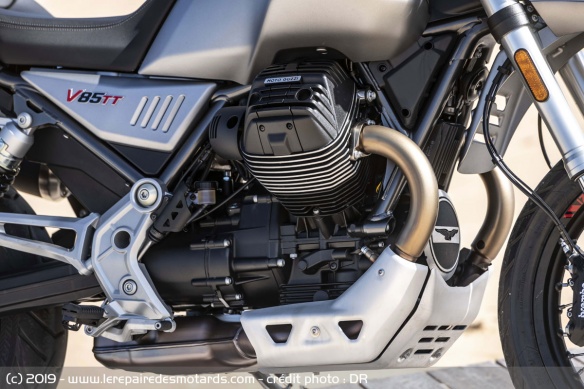 Le moteur de 853 cm3 de la Moto Guzzi V85 TT